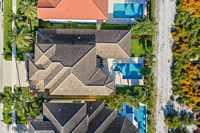 1715 W Hemingway Drive, Juno Beach, FL 33408