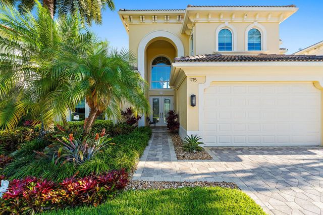 1715 W Hemingway Drive, Juno Beach, FL 33408