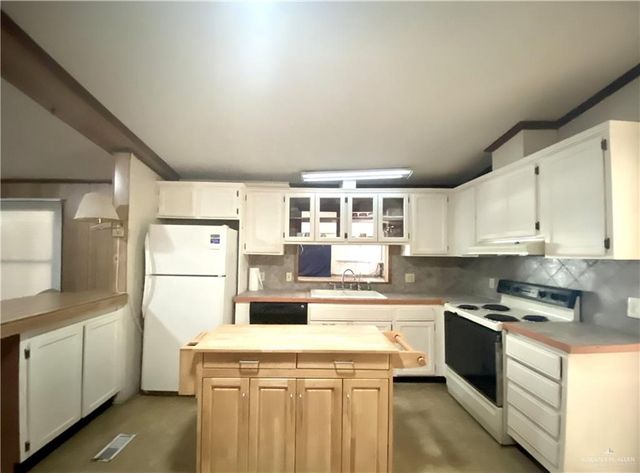 219 Bundle Wagon Drive, Mission, TX 78574