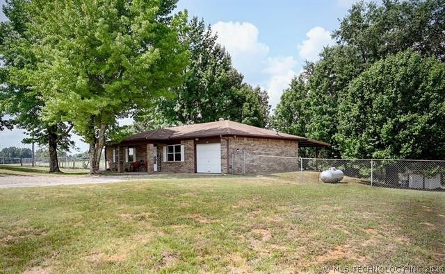 1146 N 4270 Road, Hugo, OK 74743