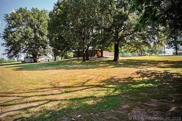 1146 N 4270 Road, Hugo, OK 74743