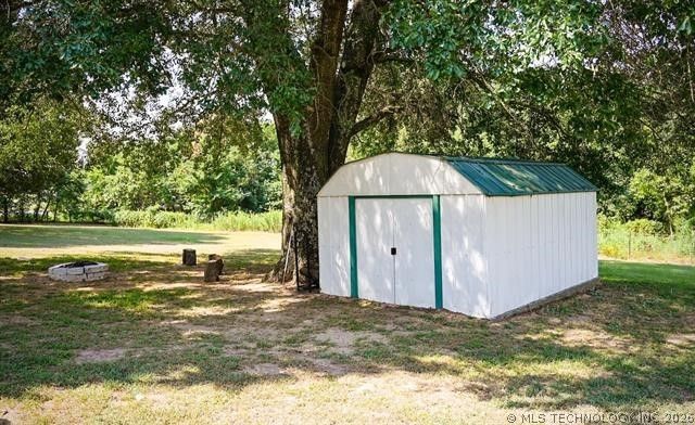 1146 N 4270 Road, Hugo, OK 74743