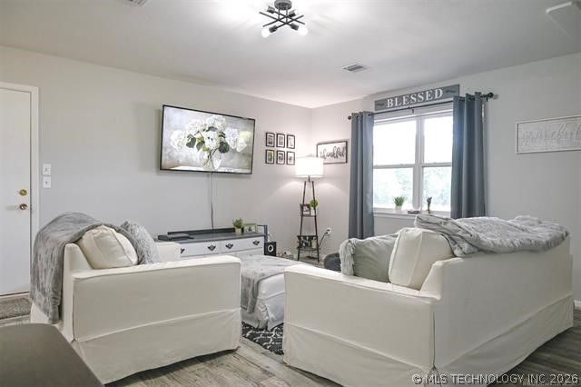 1146 N 4270 Road, Hugo, OK 74743