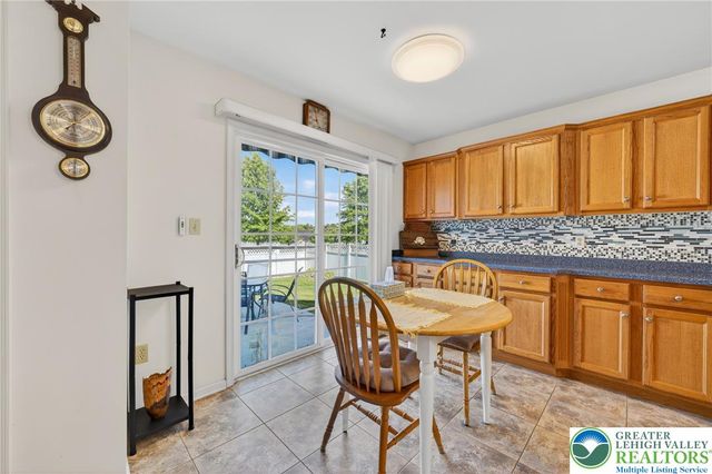 1330 Briarwood Lane, Forks Twp, PA 18040