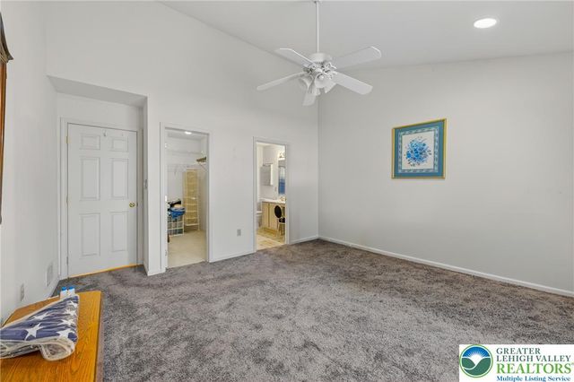 1330 Briarwood Lane, Forks Twp, PA 18040