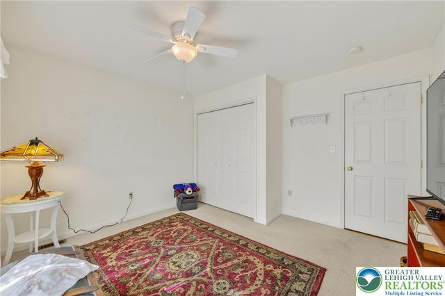 1330 Briarwood Lane, Forks Twp, PA 18040
