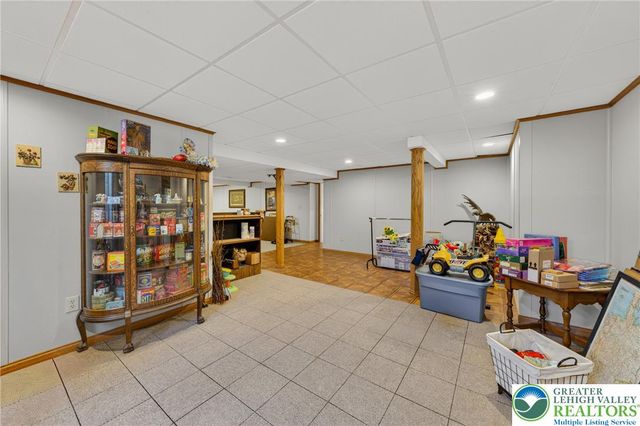 1330 Briarwood Lane, Forks Twp, PA 18040