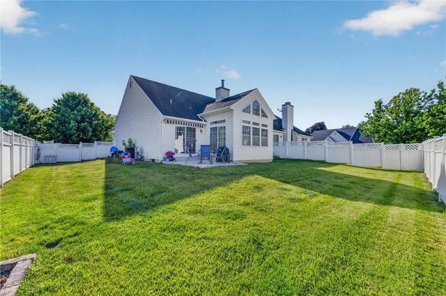 1330 Briarwood Lane, Forks Twp, PA 18040