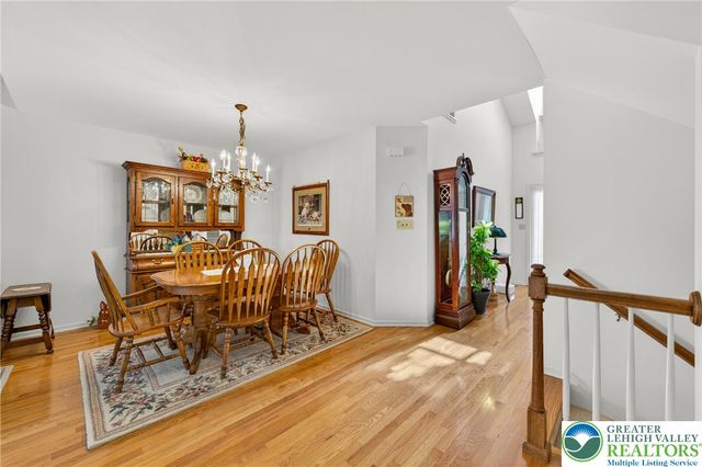 1330 Briarwood Lane, Forks Twp, PA 18040