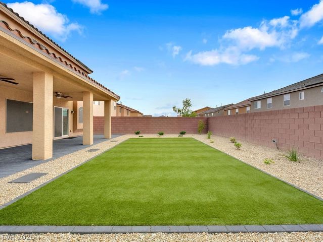 6465 Grande River Court, Las Vegas, NV 89139
