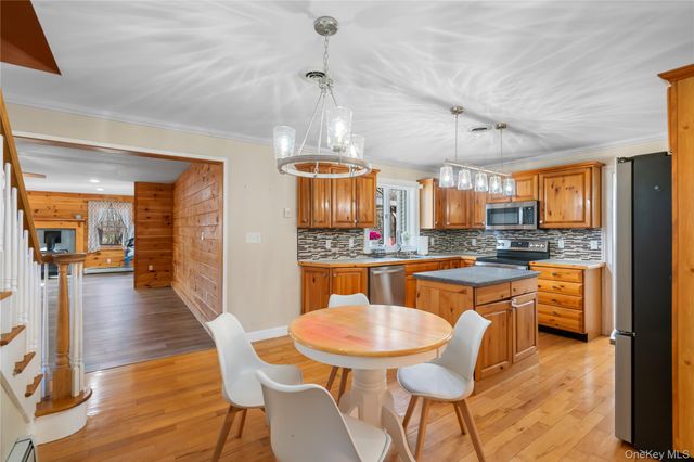 2 Pine Tree Road, Monroe, NY 10950