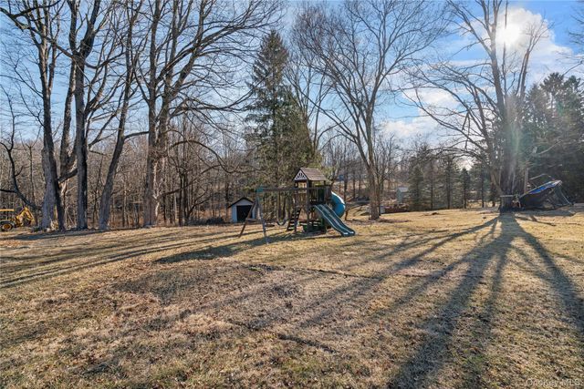 2 Pine Tree Road, Monroe, NY 10950