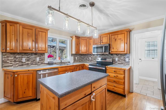 2 Pine Tree Road, Monroe, NY 10950