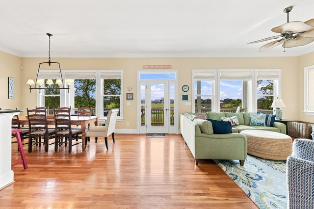 27 Drayton Ct., Pawleys Island, SC 29585