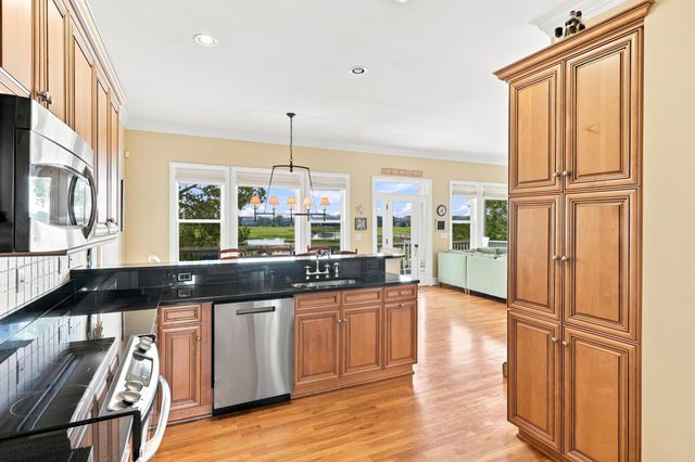 27 Drayton Ct., Pawleys Island, SC 29585