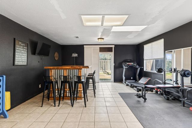 3251 Cheyenne Dr, Merced, CA 95348