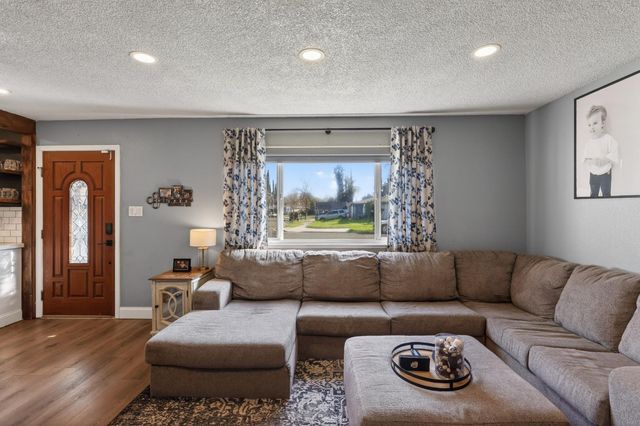 3251 Cheyenne Dr, Merced, CA 95348