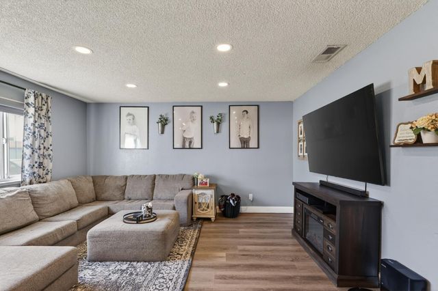 3251 Cheyenne Dr, Merced, CA 95348