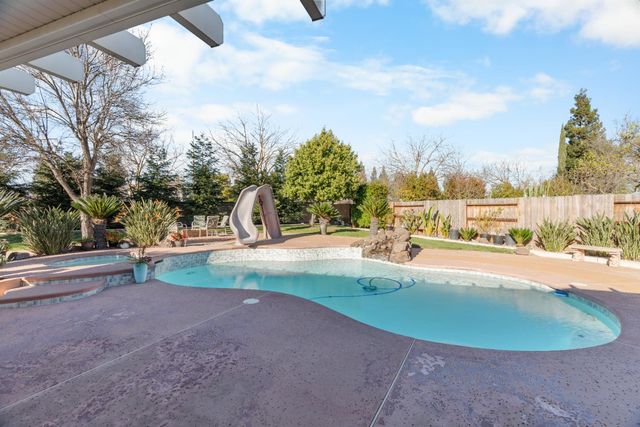 9390 Snow Creek Cir, Stockton, CA 95212