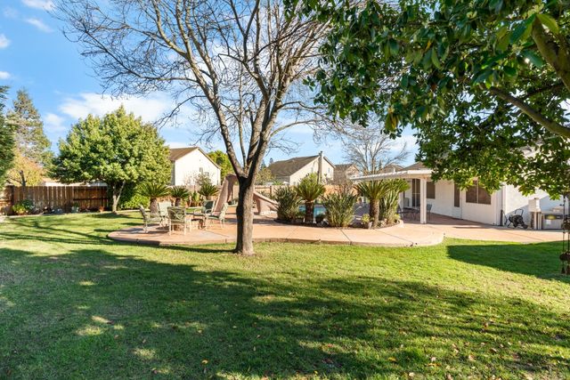 9390 Snow Creek Cir, Stockton, CA 95212