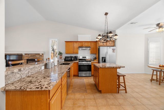 9390 Snow Creek Cir, Stockton, CA 95212