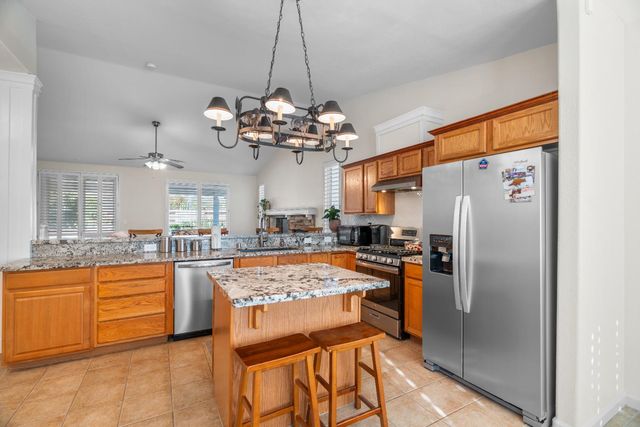 9390 Snow Creek Cir, Stockton, CA 95212