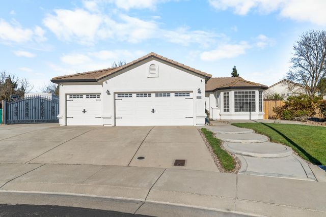 9390 Snow Creek Cir, Stockton, CA 95212