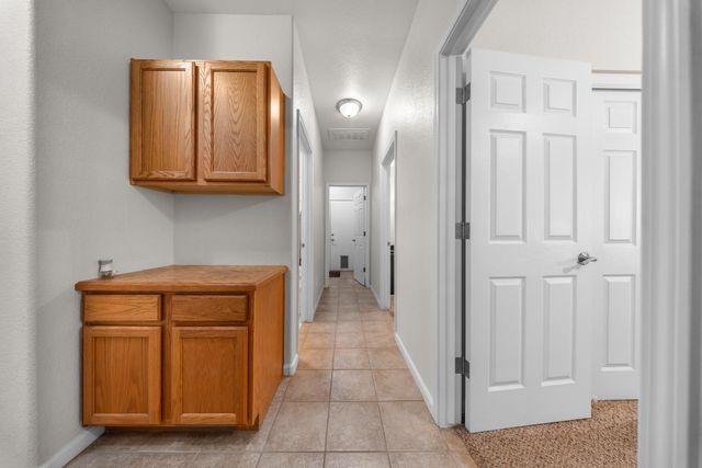 9390 Snow Creek Cir, Stockton, CA 95212