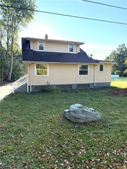3687 Franklin Avenue, Hubbard, OH 44425