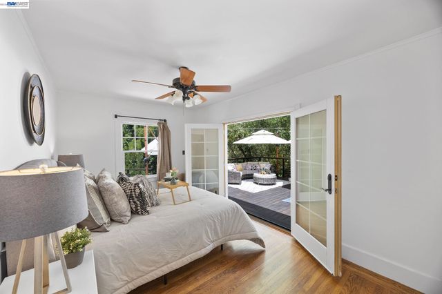 2521 Pleasant St, Oakland, CA 94602