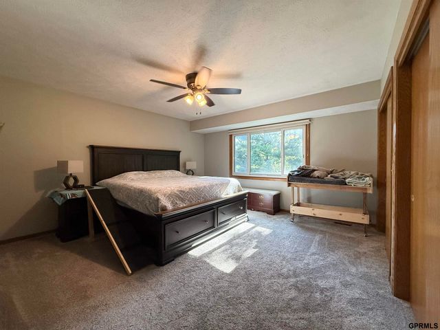 2711 N 145th Avenue, Omaha, NE 68116