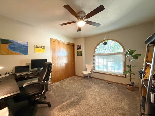 2711 N 145th Avenue, Omaha, NE 68116