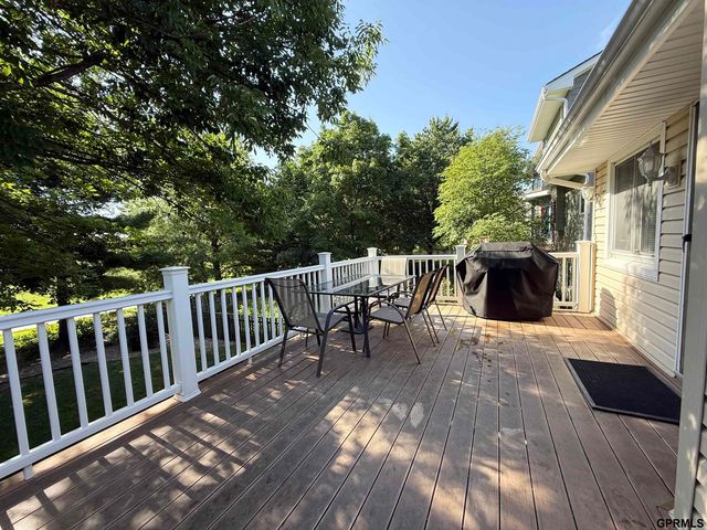 2711 N 145th Avenue, Omaha, NE 68116