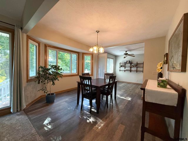 2711 N 145th Avenue, Omaha, NE 68116