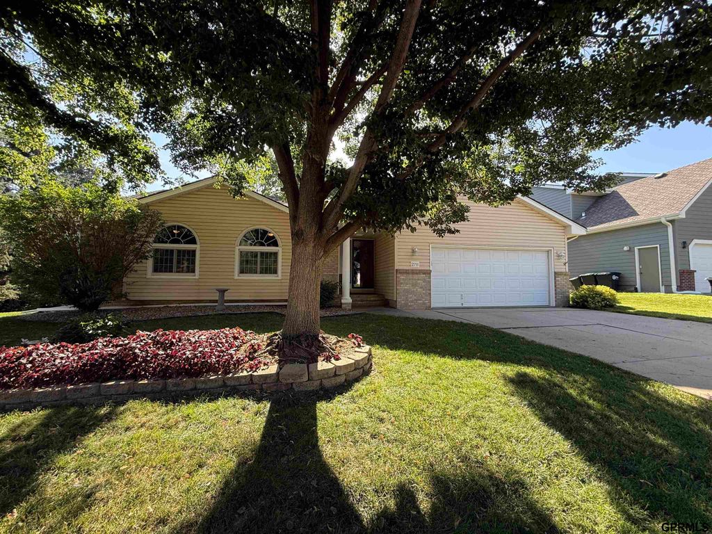 2711 N 145th Avenue, Omaha, NE 68116