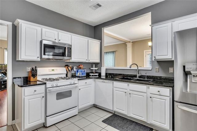 4123 Glenaire Way NW, Acworth, GA 30101