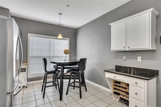 4123 Glenaire Way NW, Acworth, GA 30101