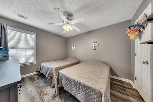 4123 Glenaire Way NW, Acworth, GA 30101