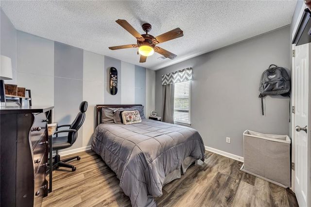 4123 Glenaire Way NW, Acworth, GA 30101