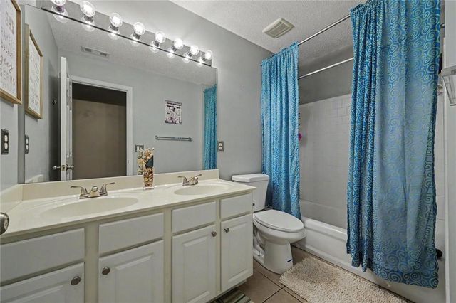 4123 Glenaire Way NW, Acworth, GA 30101