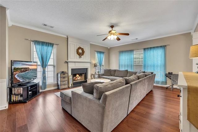 4123 Glenaire Way NW, Acworth, GA 30101