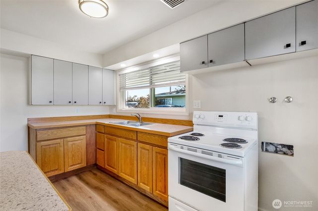 141 Carswell, Moses Lake, WA 98837