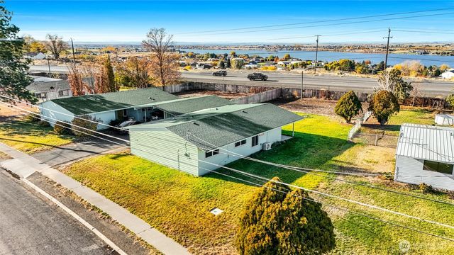 141 Carswell, Moses Lake, WA 98837