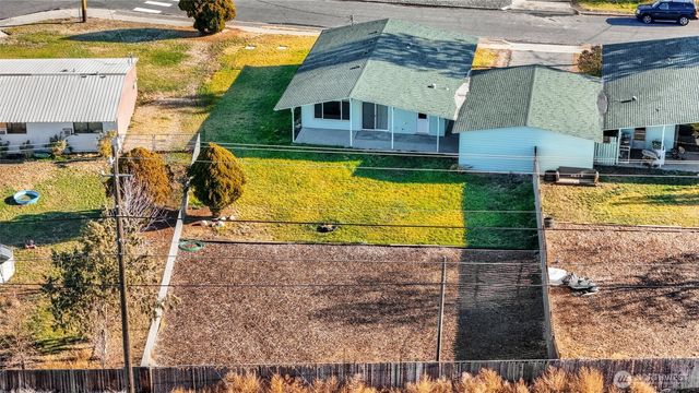 141 Carswell, Moses Lake, WA 98837