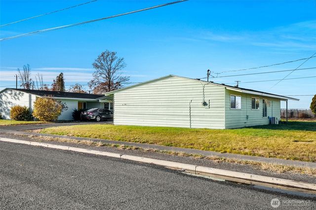 141 Carswell, Moses Lake, WA 98837