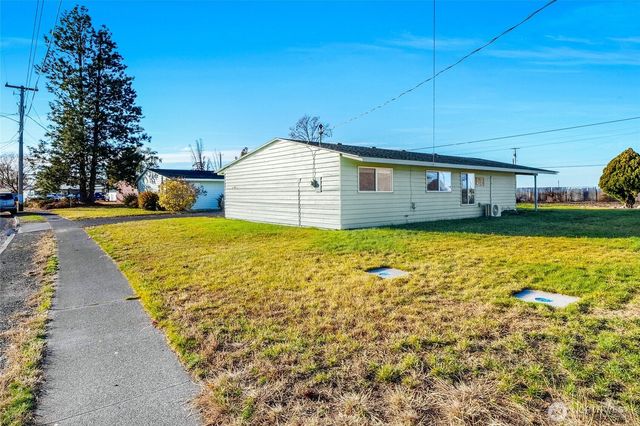 141 Carswell, Moses Lake, WA 98837