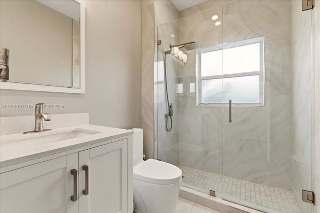 9353 Cove Point Cir, Boynton Beach, FL 33472