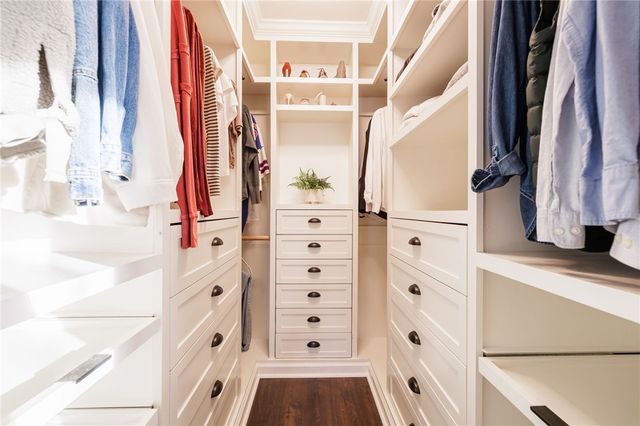 6177 Southbrook Drive, Ontario, NY 14519