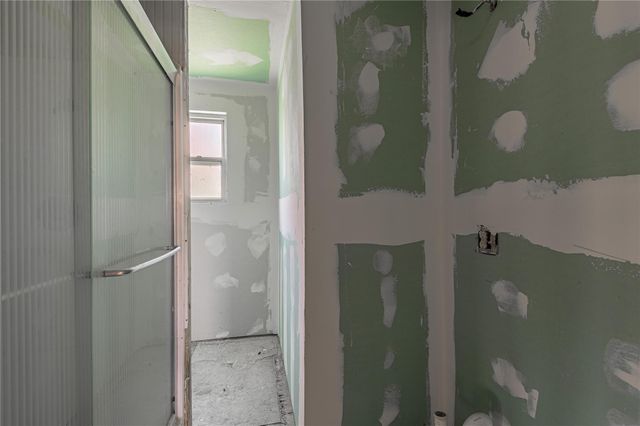 53 Lake View Drive, Huntsville, TX 77320