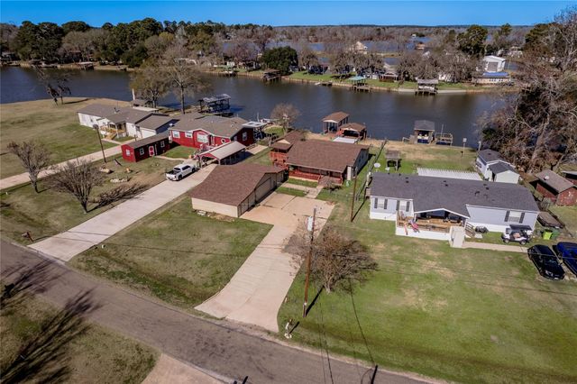 53 Lake View Drive, Huntsville, TX 77320